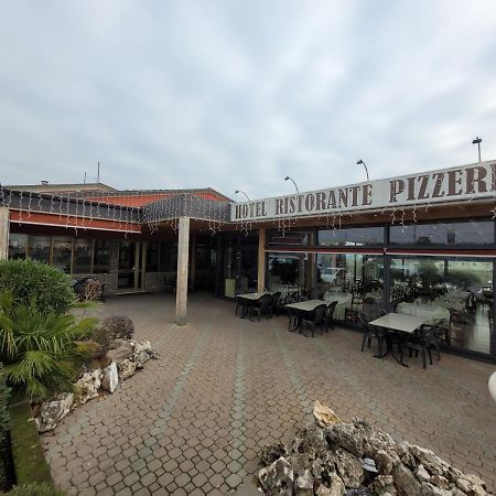 New Napoleonico Hotel Bondeno Ngoại thất bức ảnh
